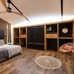 Dark Appartement
