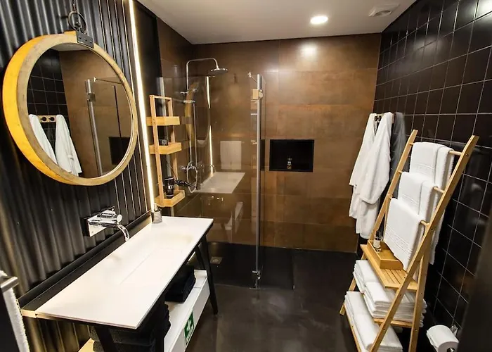 Dark * Sao Roque (Sao Miguel)