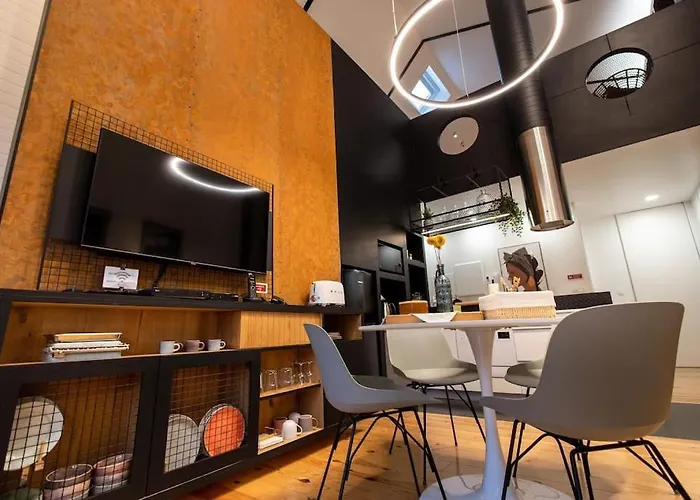 Dark Apartment Sao Roque (Sao Miguel)