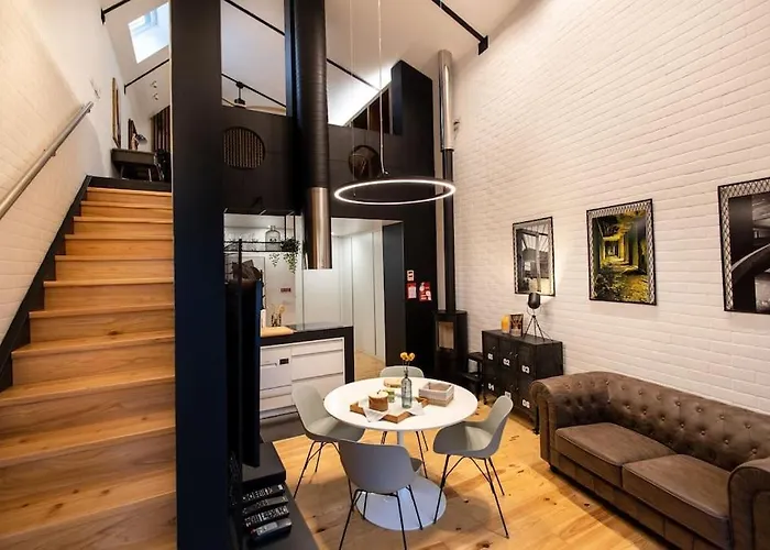 Dark Apartment Sao Roque (Sao Miguel)